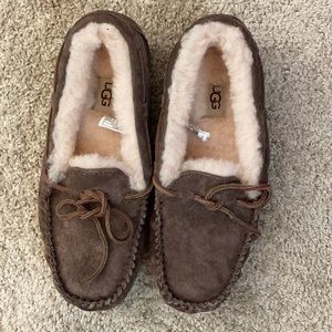 Ugh slippers size 8